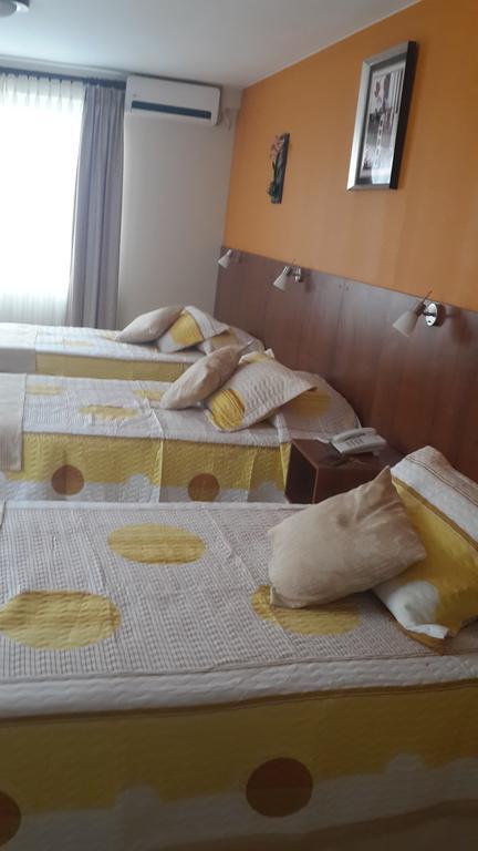 Hotel Mitru - Tarija Bilik gambar